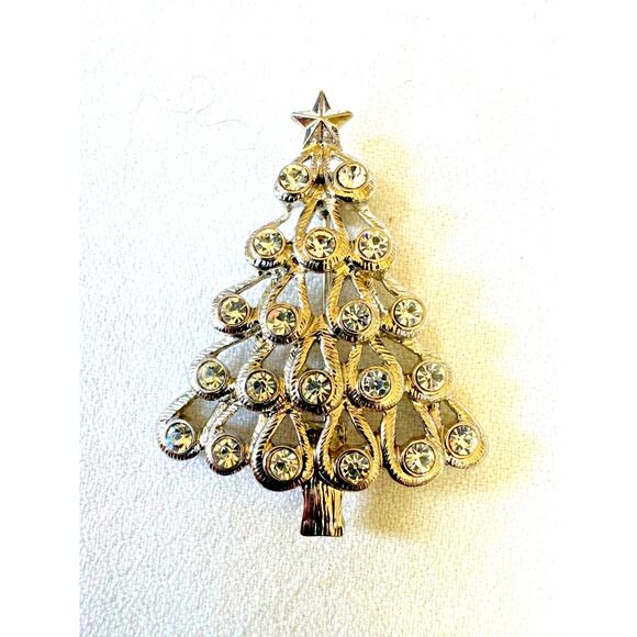 Vintage Monet Christmas Tree Brooch Silver Tone Clear Rhinestones 80s Jewelry - Picture 1 of 4